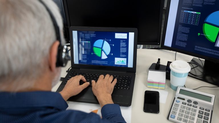 Automatizar Monitorização Regulatória: Do Registo à Execução